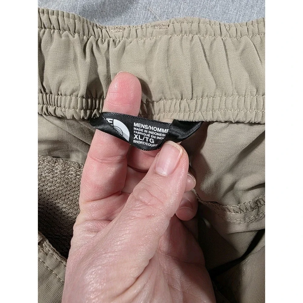 The North Face Shorts Men XL Convertible Cargo Hiking Camping Outdoor 10